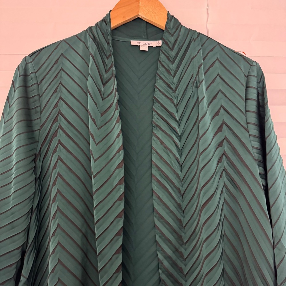 Chicos Emerald Green Chevron Pleated Open Front Cardigan Topper Size 2 Large - Picture 3 of 8